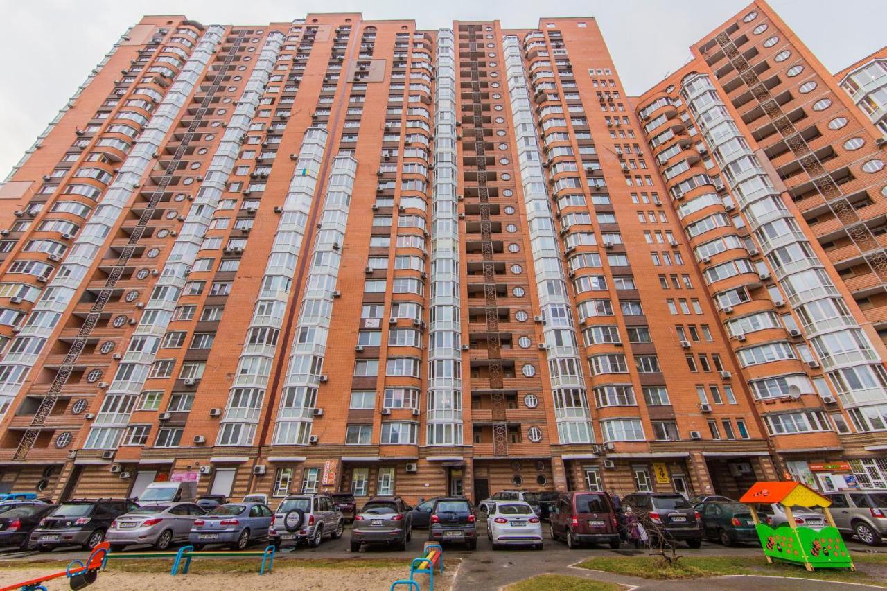 Комфортная Двухкомнатная Квартира Возле Метро Академгородок Kiev Dış mekan fotoğraf