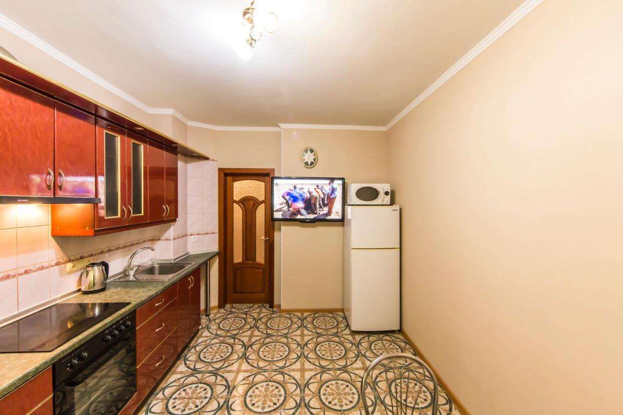 Комфортная Двухкомнатная Квартира Возле Метро Академгородок Kiev Dış mekan fotoğraf